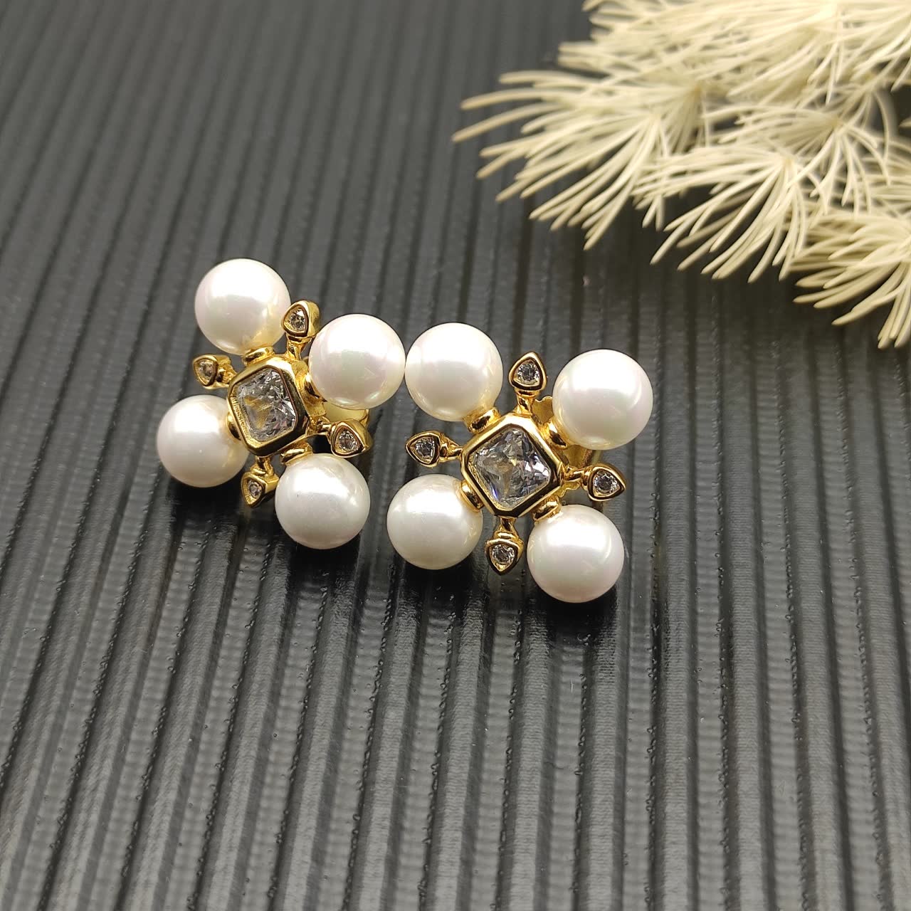 David Yurman Elegant Pearl and Diamond Stud Earrings